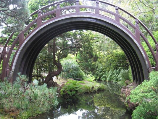 Moon Bridge, San Francisco, EUA