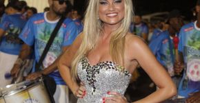 Ellen Rocche faz mudança radical e fica ruiva