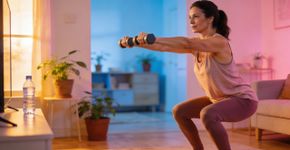 Esqueça a academia com esse treino de força em casa para mulheres supereficiente e prático