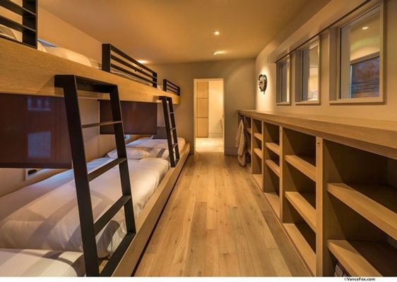 Sejam camas flutuantes, para duas ou mais pessoas, ou com design inovador, elas dão um ambiente diferente ao quarto (Imagem: Divulgação)