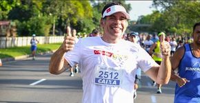 Leandro Hassum mostra rotina pesada de exercícios na web