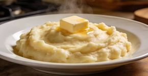 Esqueça o creme de leite e a manteiga: este ingrediente secreto deixará o purê de batatas maravilhosamente macio e cremoso