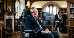 Stephen Hawking, cientista: “Pessoas calmas e pacíficas têm as mentes mais fortes e expressivas”