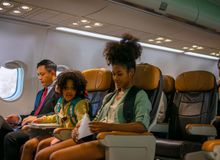 Featured side: Anac muda regra e famílias ganham direito em voos no Brasil