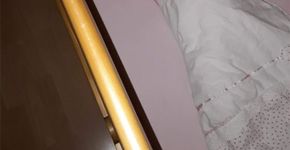 Para evitar o choro à noite, mãe distribui 10 chupetas em berço