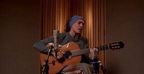 Paulo Dáfilin lança projeto musical “Casa de Maria Joana” com transmissão de live no youtube