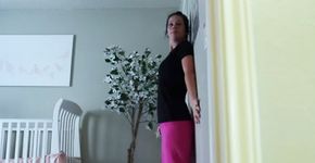 Vídeo divertido mostra técnicas para escapar dos bebês sem acordá-los