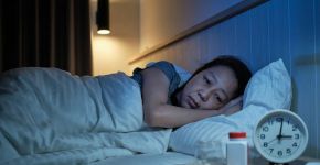 Dormir mal afeta o corpo e a mente: conheça 6 impactos da insônia