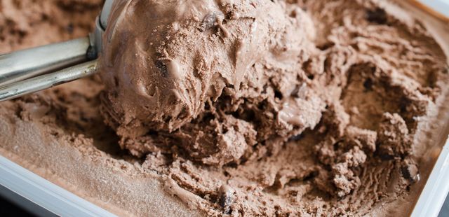 Experimente fazer o delicioso sorvetone em poucos passos