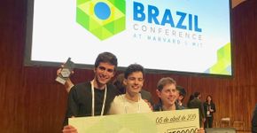 Alunos da USP levam prêmio no MIT com software de saúde
