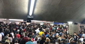 Falha de energia faz Metrô fechar todas as estações da Linha Azul