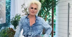 Ana Maria Braga posa diferentona em ioga com a filha