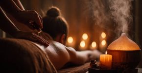 Como usar óleos essenciais em massagens relaxantes