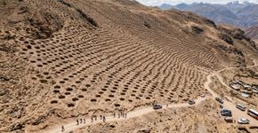 Os 5.200 buracos escavados em uma montanha no Peru não são mais um mistério, e a explicação muda o que sabíamos sobre a economia antiga deles