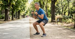 Os treinadores concordam: “A partir dos 50 anos, além de caminhar diariamente, é preciso treinar força duas ou três vezes por semana em dias alternados.”