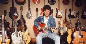 No seu iPad, as guitarras de George Harrison
