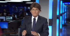 Boechat encerra ‘Jornal da Band’ de peruca e internet se diverte