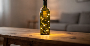 Transformei garrafas de vinho em luminárias mágicas com esse truque simples