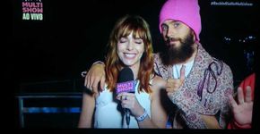 Titi Müller posa com Jared Leto e rebate comentário ofensivo