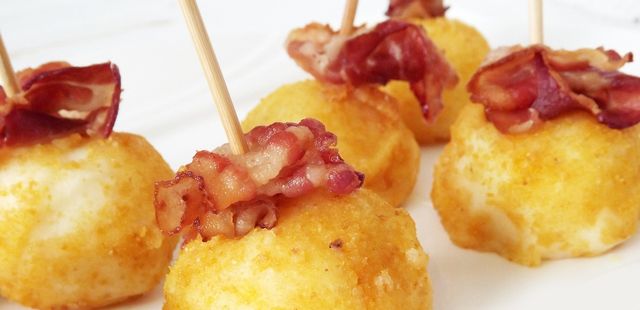 Bolinho de batata com uma casquinha crocante que agrada a todos