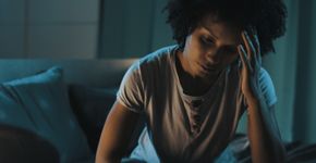 Insônia: estudo sugere que dormir tarde pode melhorar o sono