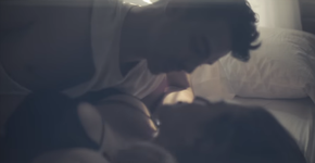 Modelo plus-size rouba a cena em clipe de ‘Toothbrush’, de DNCE