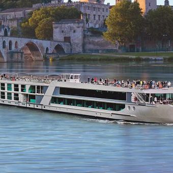 Featured mobile: Emerald aposta em brasileiros com viagem inédita pela França