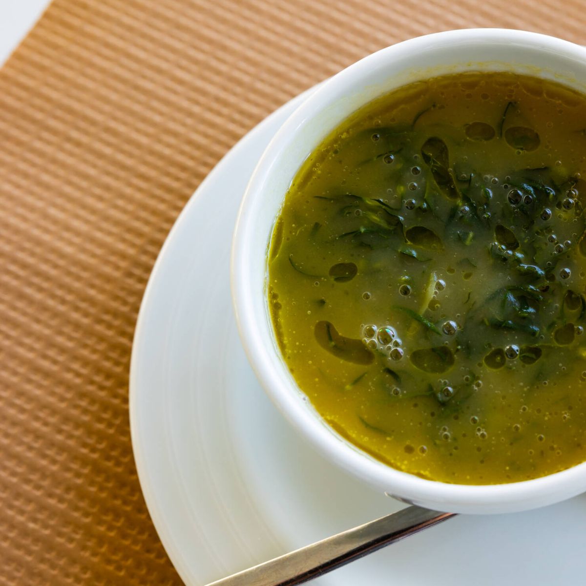 O caldo verde low carb mais delicioso que você já provou!