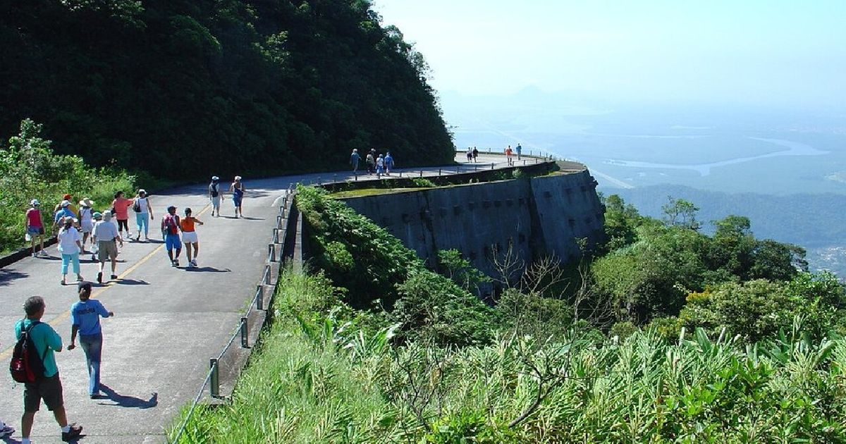 Caminhos do Mar lança trilha noturna com opção de camping