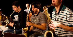 Movimento Elefantes se apresenta no Teatro da Vila