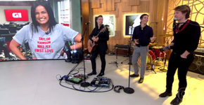 Jornalista usa camiseta e flerta com Taylor Hanson no ‘Encontro’
