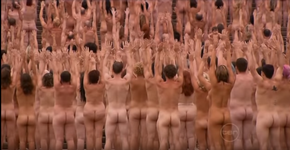 Foto mentirosa de nudez é usada pelas milícias contra estudantes