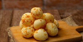 Pão de queijo: 6 receitas fáceis para fazer em casa, do tradicional ao recheado