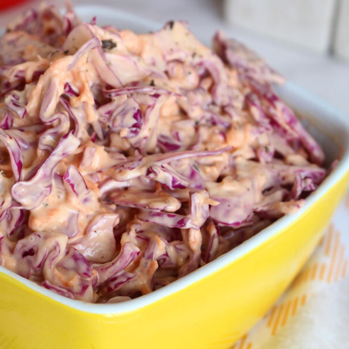 Salada coleslaw: a clássica receita com repolho e cenoura