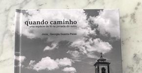 Joca Georgia Guerra-Peixe lança seu primeiro livro, intitulado Quando caminho