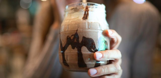 Veja como fazer milk shake caseiro super cremoso e sem sorvete
