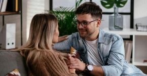 Veja como usar a escuta ativa para acolher quem precisa de apoio