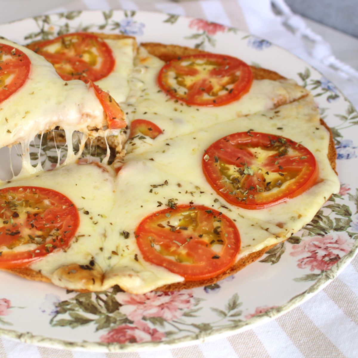 Massa de pizza sem glúten feita com aveia; vem ver a receita