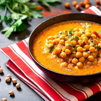 Featured mobile: Curry de grão-de-bico no estilo indiano cremoso e cheio de sabor