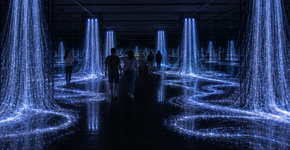 Alice no País das Maravilhas inspira exposição imersiva e reflexiva em SP
