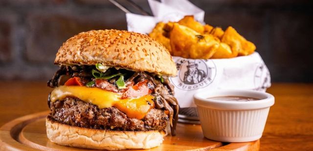 Mr. Mill’s celebra 28 anos