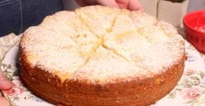 Aprenda a fazer bolo sonho que sai do forno já recheado