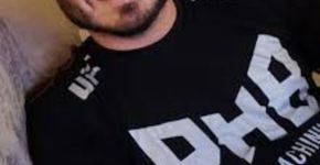 Época acusa Carlos, filho de Bolsonaro, de esconder R$ 130 mil