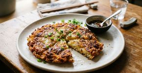 O que é panqueca coreana e como é preparada essa receita que mudou a forma de comer batatas?