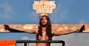 Justiça nega indenização a modelo trans ‘crucificada’ na Parada Gay