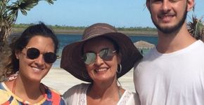 Fátima Bernardes curte férias nas praias do Ceará