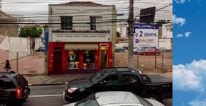 Contra especulação imobiliária, loja realiza intervenção inspirada na animação Up – Altas Aventuras