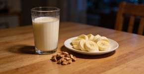 Os melhores alimentos para dormir bem e acordar renovado
