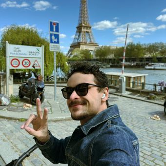 Featured mobile: Ator e humorista Max Petterson revela seus lugares favoritos em Paris