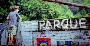 Crianças dão ‘Abraço’ no Parque Augusta pedindo sua abertura